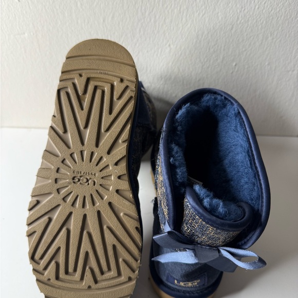 Uggs fuzzy boots NWOT - Picture 5 of 6